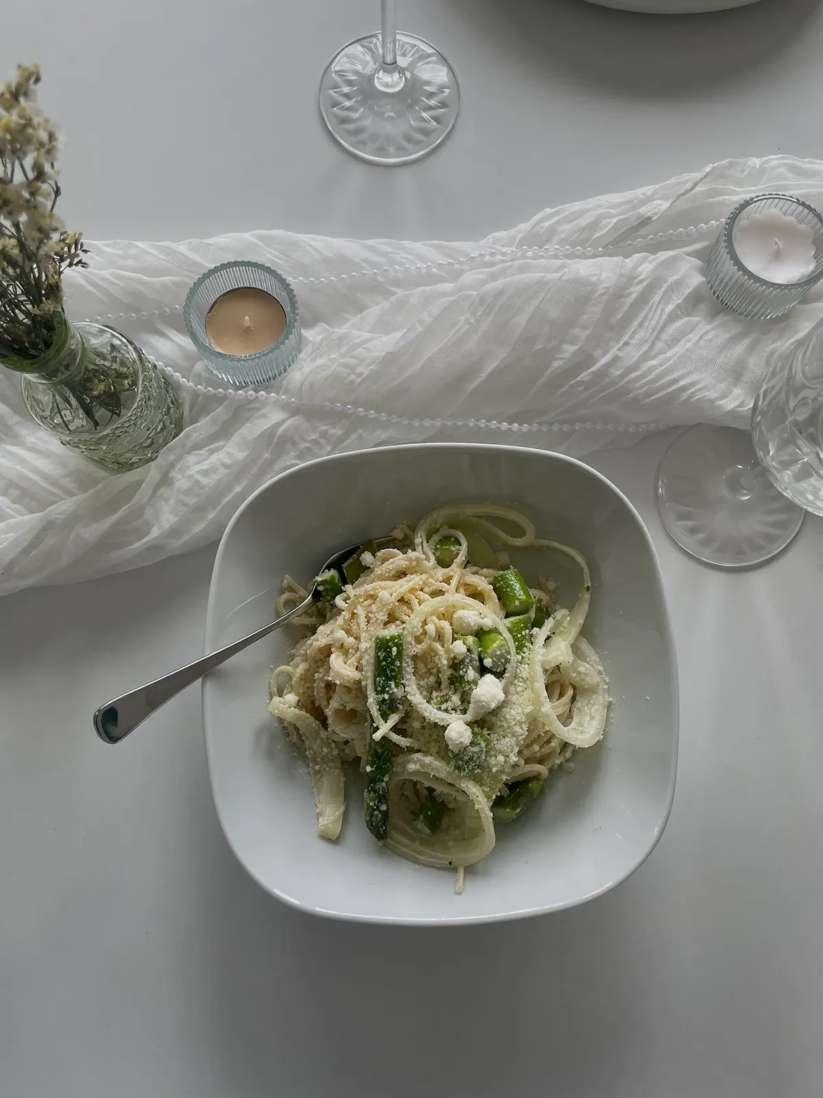 Pasta mit Spargel & Zitronen-Parmesan Sauce